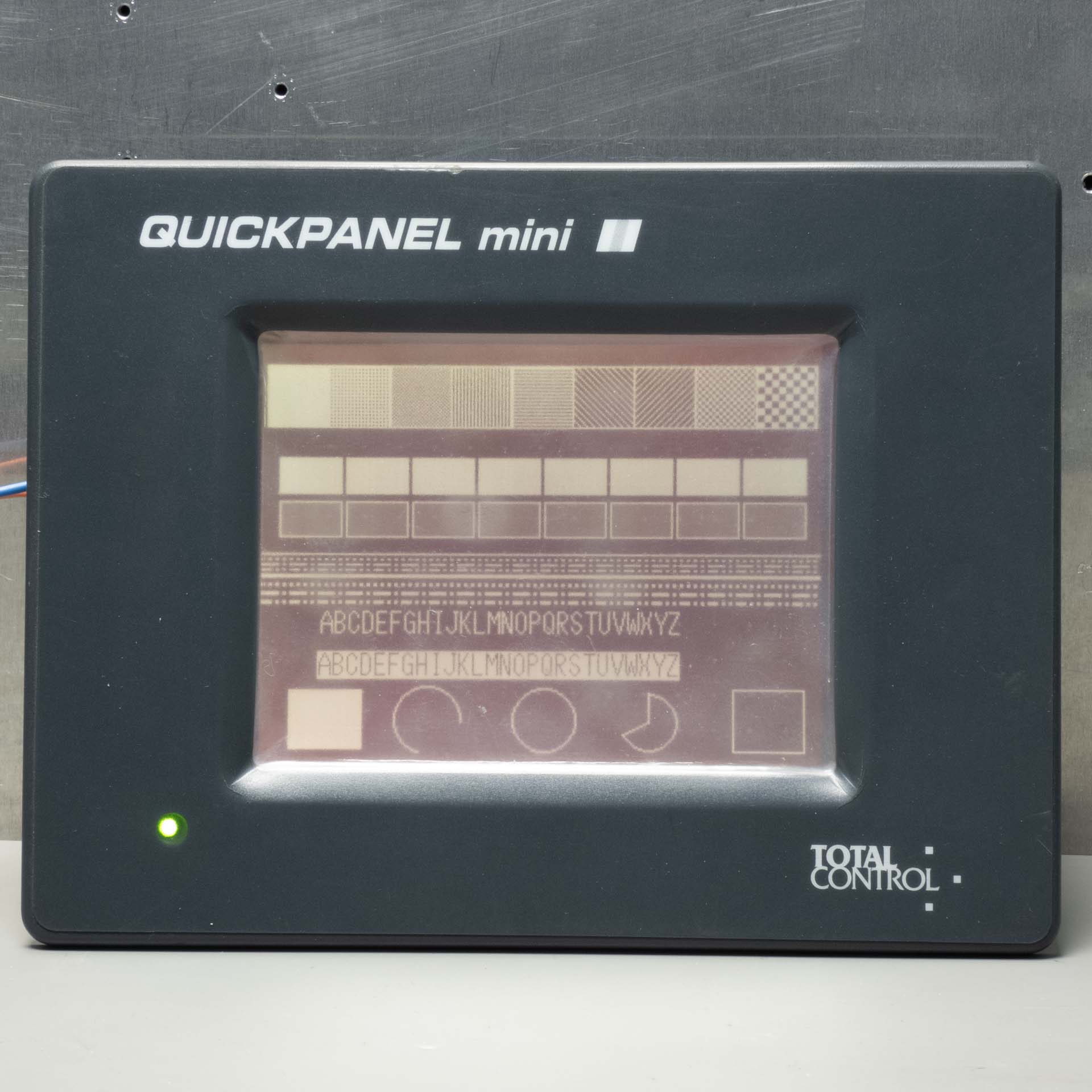 Total Control Quickpanel Mini QPM2D100L2P-B 0880042-01 HMI