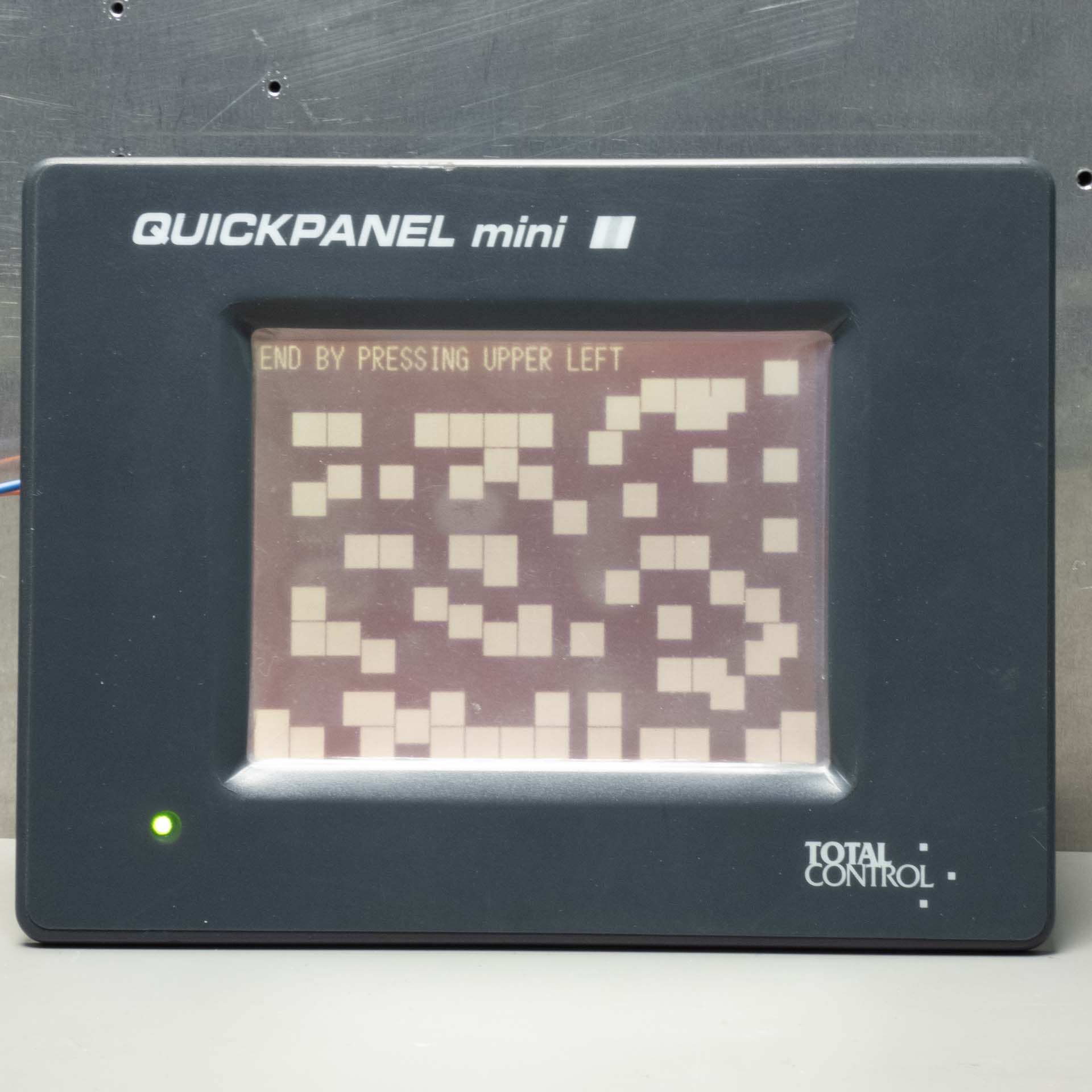 Total Control Quickpanel Mini QPM2D100L2P-B 0880042-01 HMI