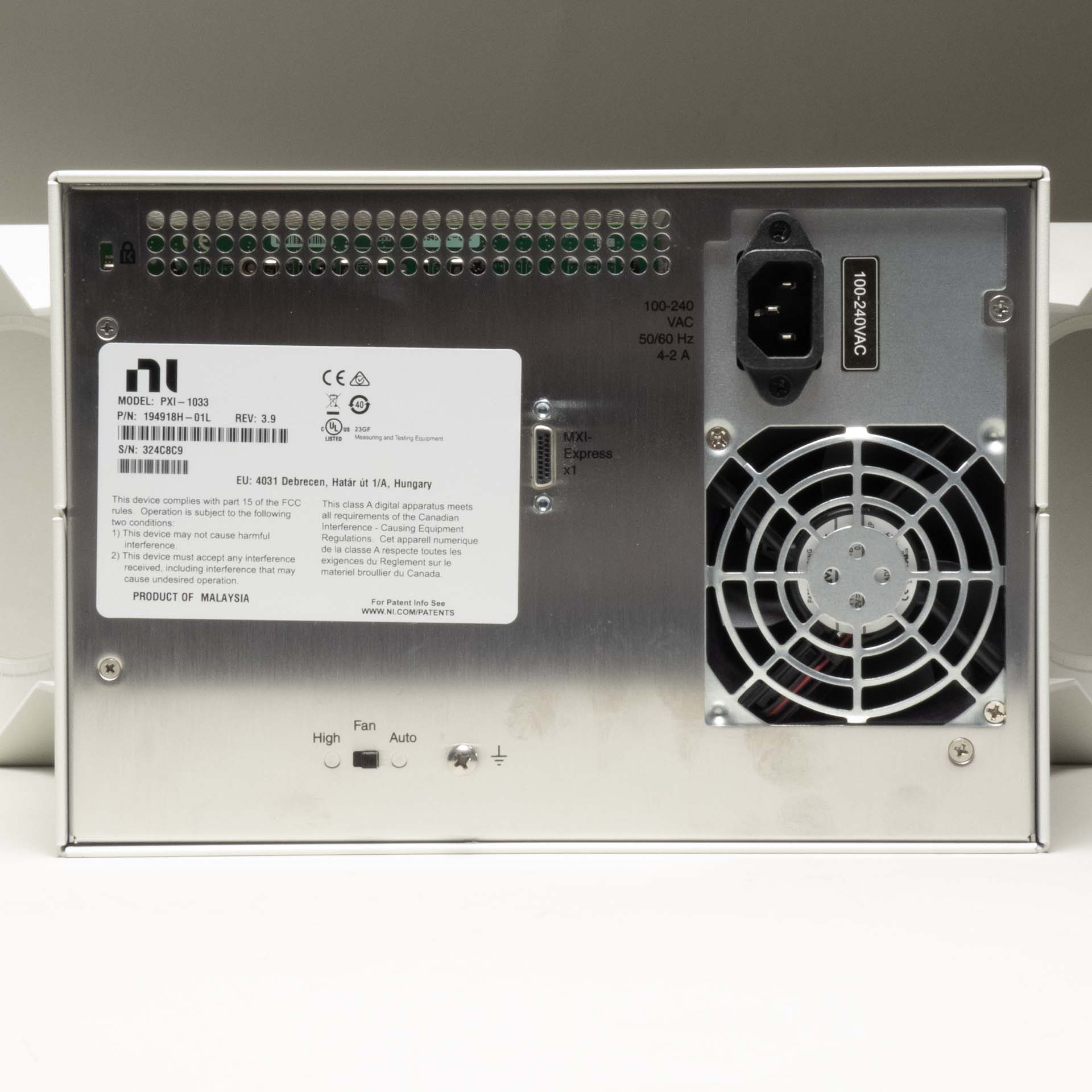 National Instruments NI PXI-1033 Rev 3.9 5-Slot PXI Chassis