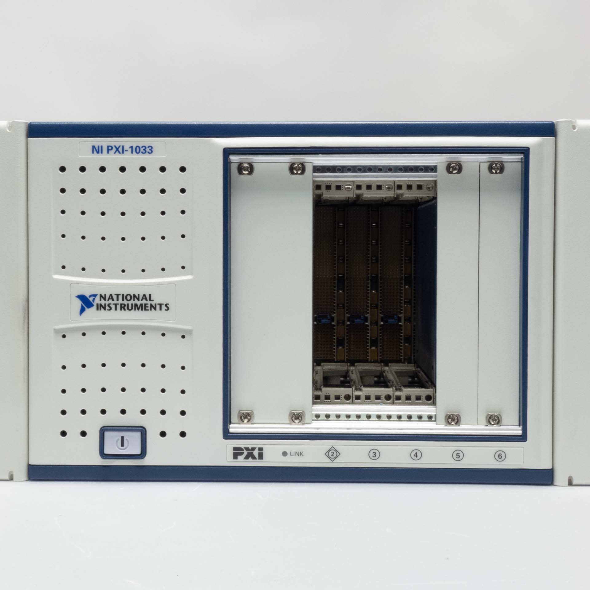 National Instruments PXI-1033 Rev 3.3 5-Slot PXI Chassis