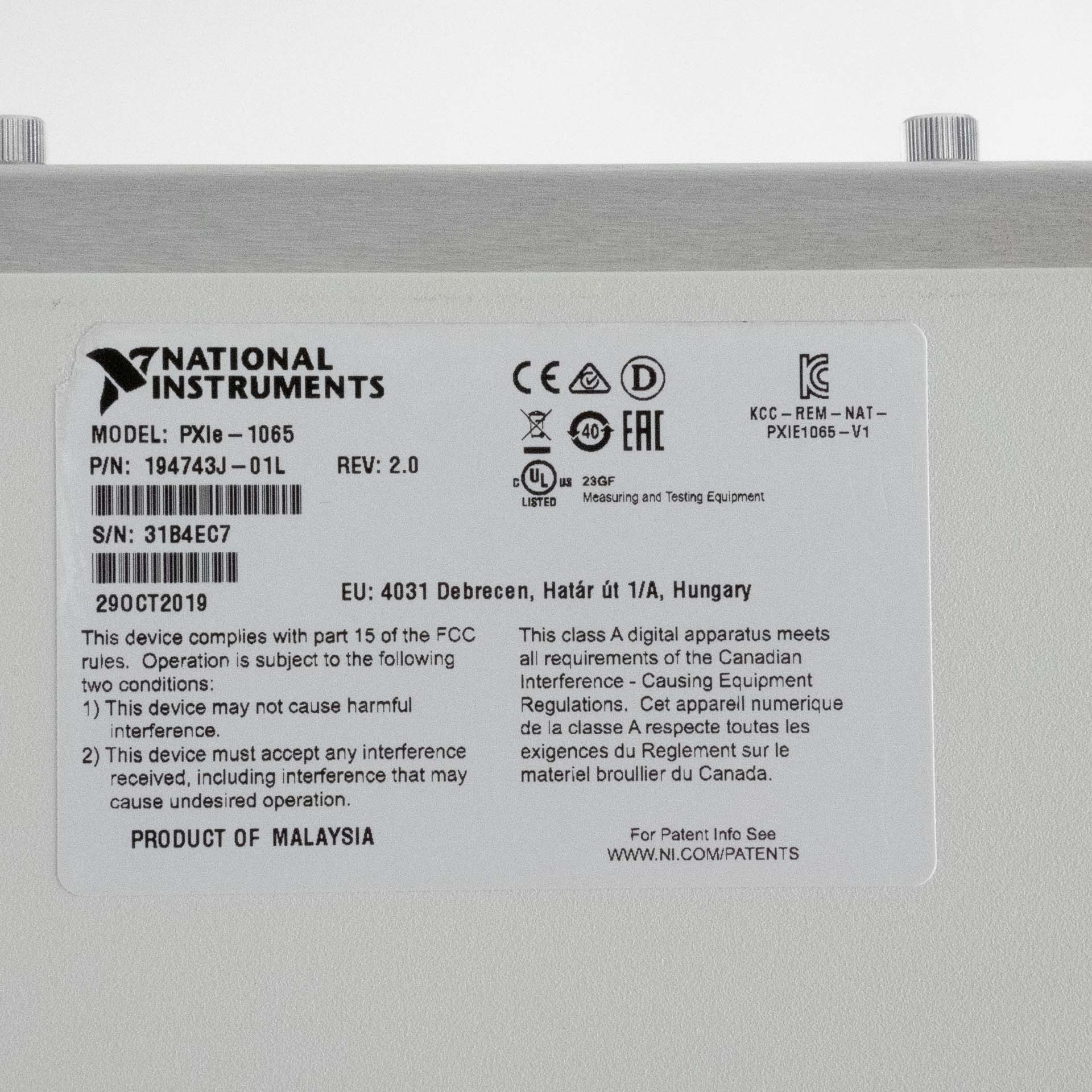 National Instruments PXIe-1065 Rev. 2.0 (P/N 779730-01) 18-Slot PXI Express Chassis